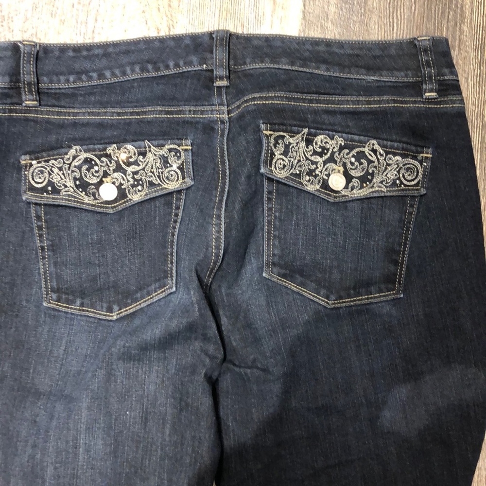White House Black Market bootcut jeans - Picture 3 of 3